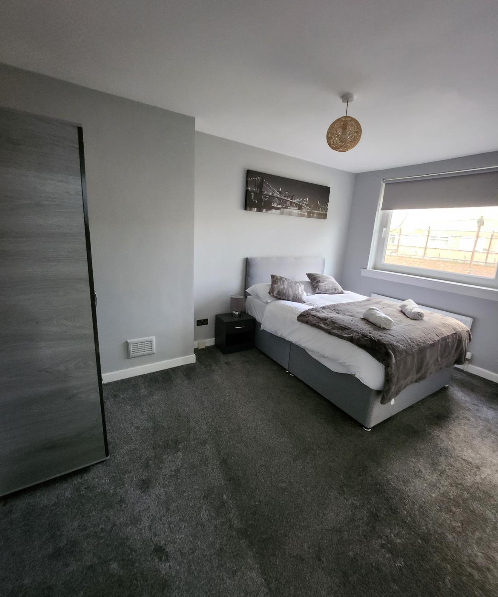 Fm Homes & Apartments 3 Bedroom Motherwell Exteriör bild