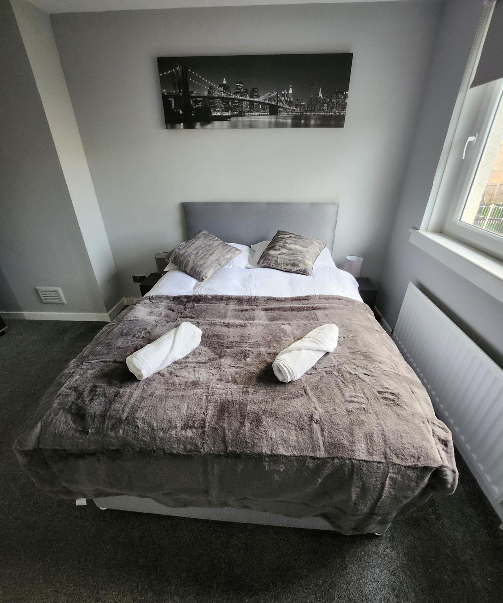 Fm Homes & Apartments 3 Bedroom Motherwell Exteriör bild